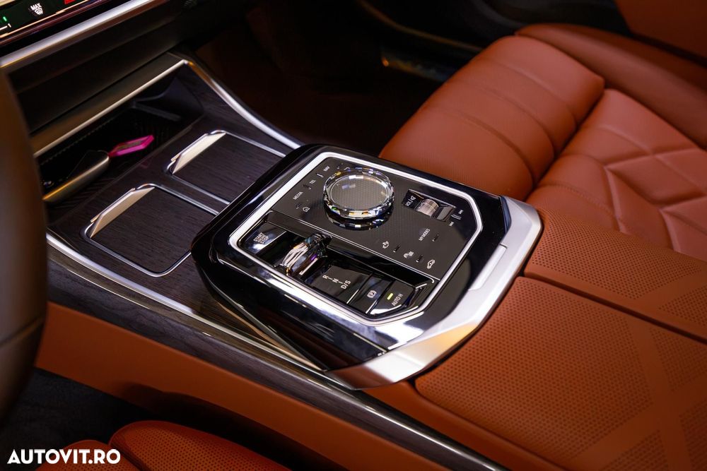 BMW Seria 7 - 34