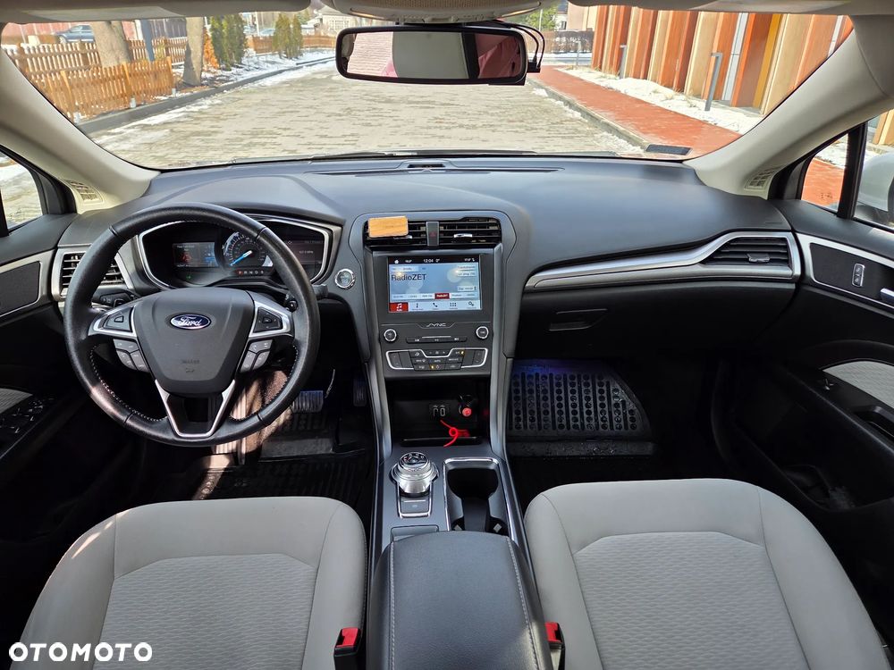 Ford Fusion - 19