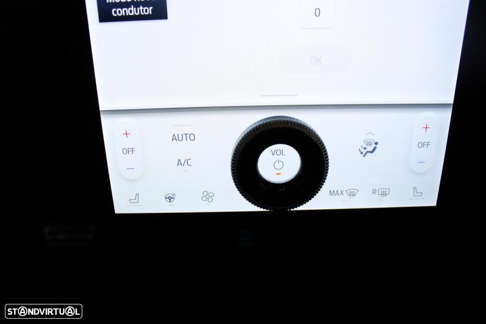 Ford Mustang Mach-E Alargada AWD - 30