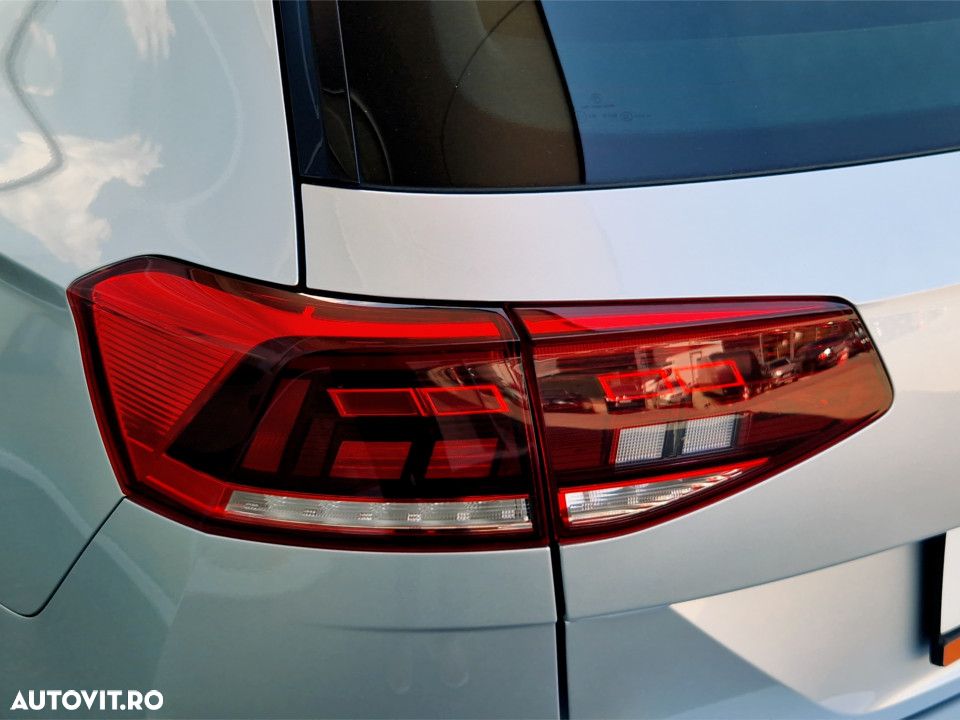 Volkswagen Passat 2.0 TDI Highline - 11