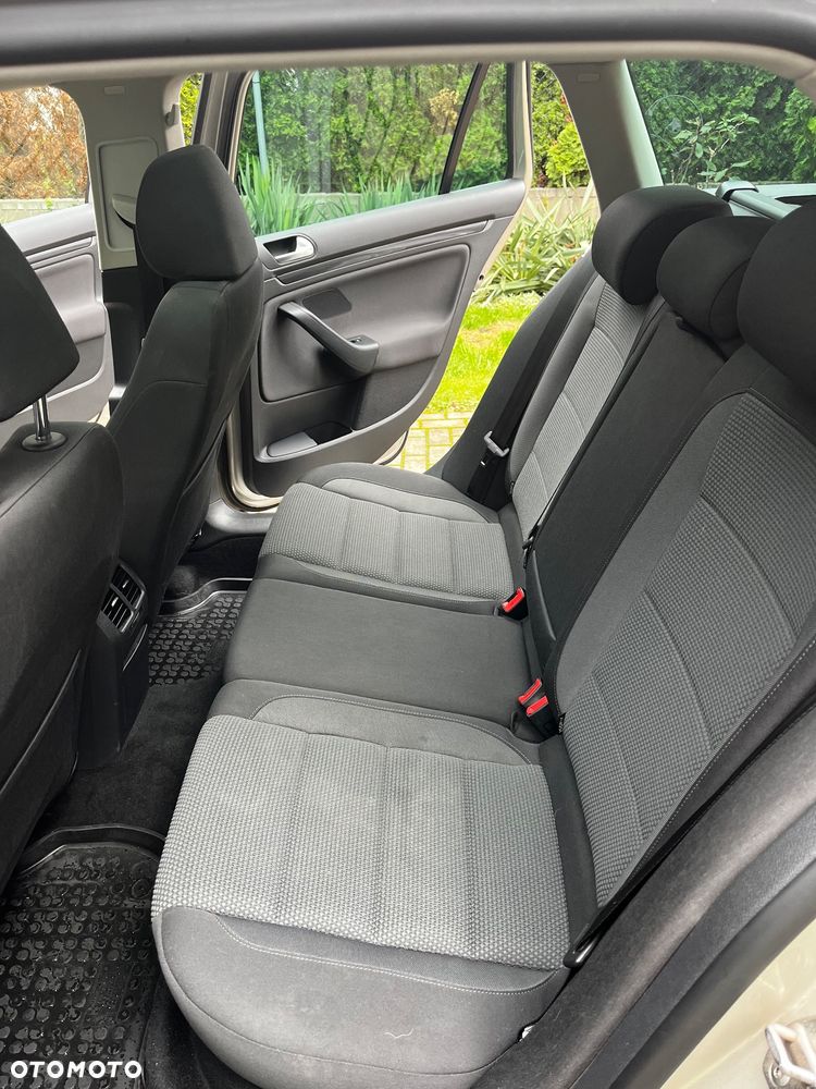 Volkswagen Golf - 16