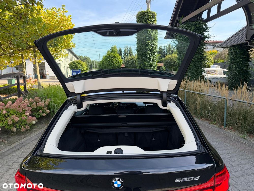 BMW Seria 5 520d Luxury Line - 23