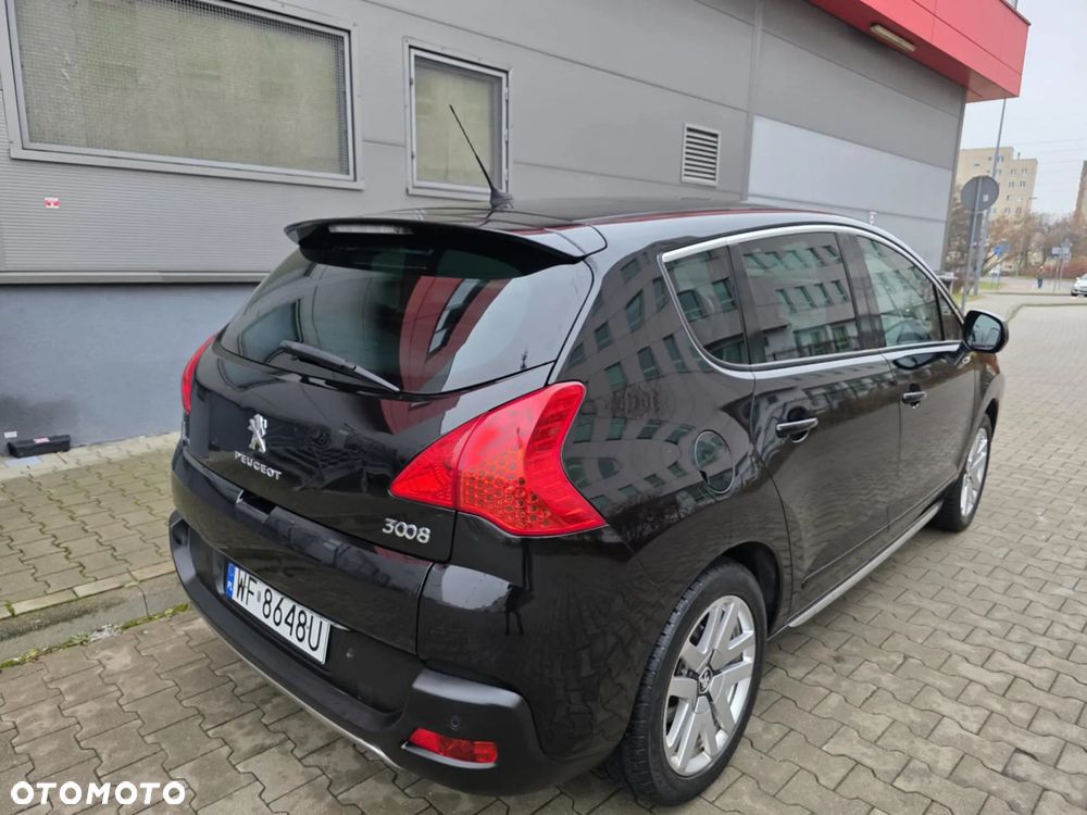 Peugeot 3008 2.0 HDi HYbrid4 - 5
