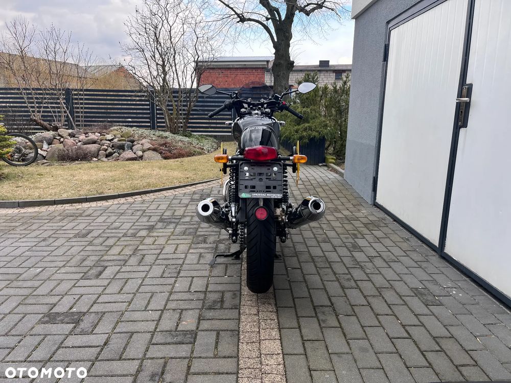 Royal Enfield Interceptor - 8