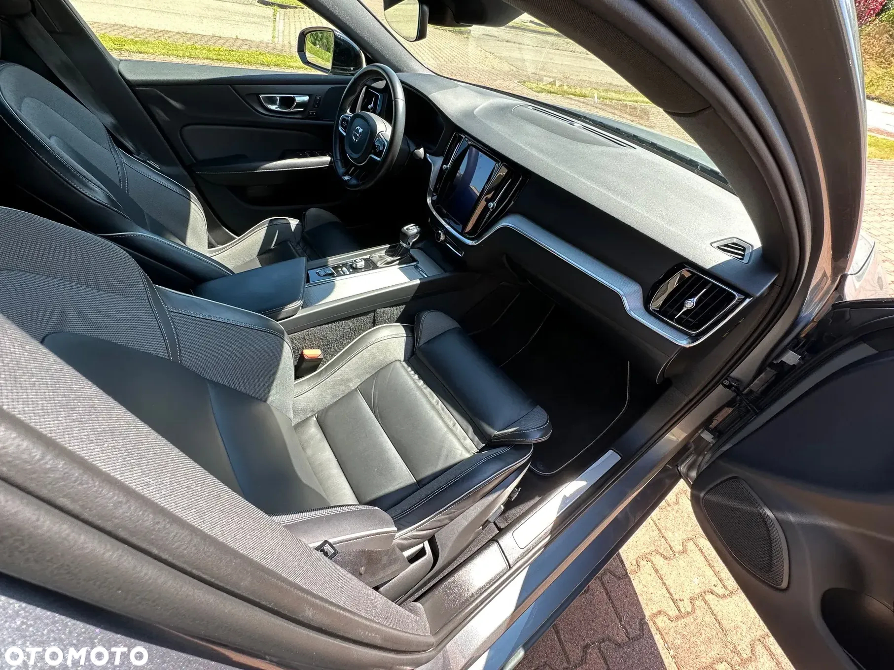 Volvo S60 T4 R-Design - 21