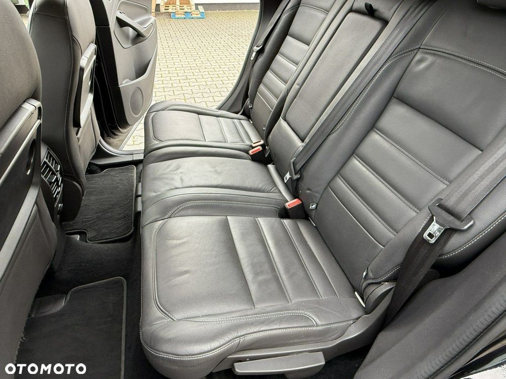 Ford Kuga 2.0 TDCi 2x4 Titanium - 10