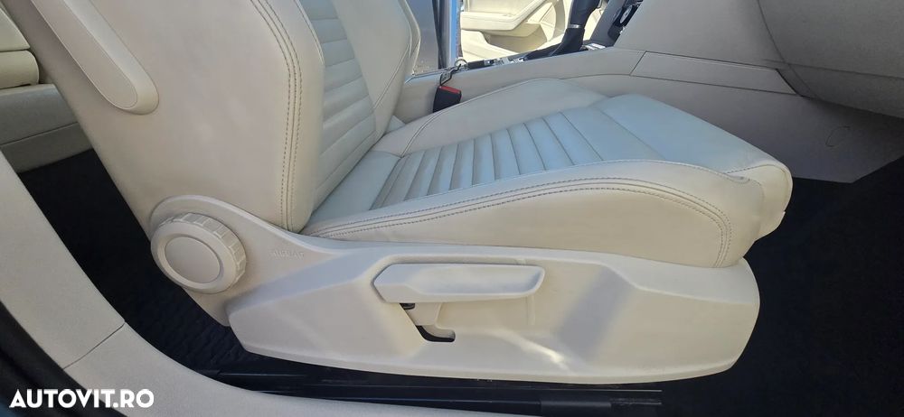 Volkswagen Passat Alltrack - 22