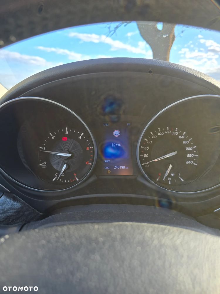 Toyota Avensis 2.0 D-4D Prestige - 12