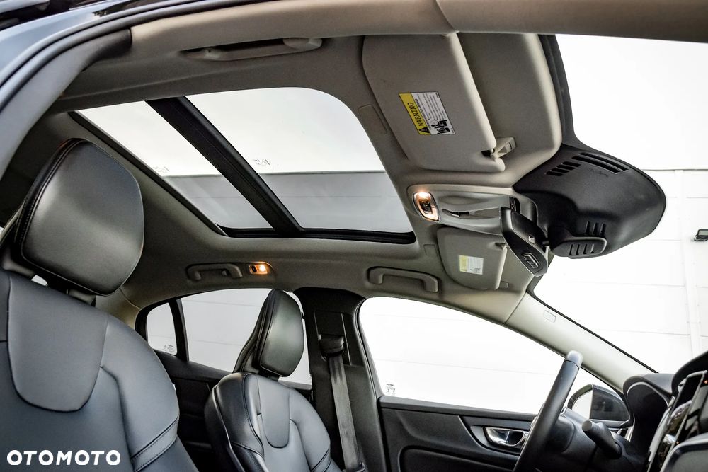 Volvo S60 T5 Momentum Pro - 39