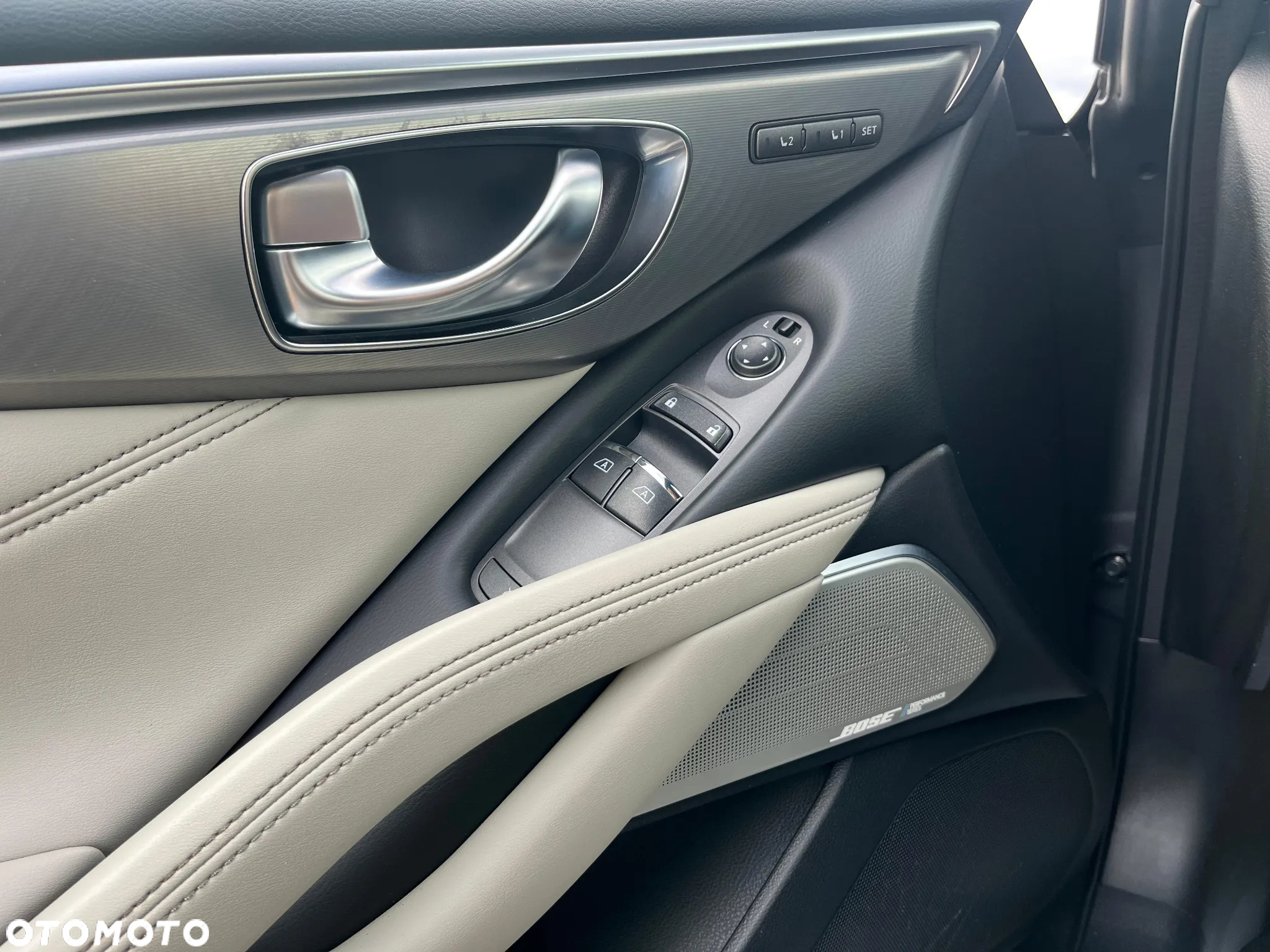 Infiniti Q60 2.0t Premium - 3