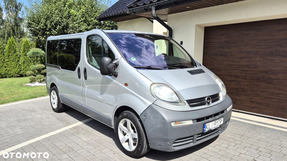 Opel Vivaro Tour - 6