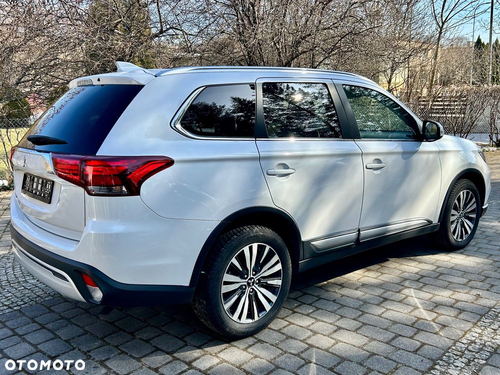 Mitsubishi Outlander 2.0 2WD CVT Diamant+ - 4