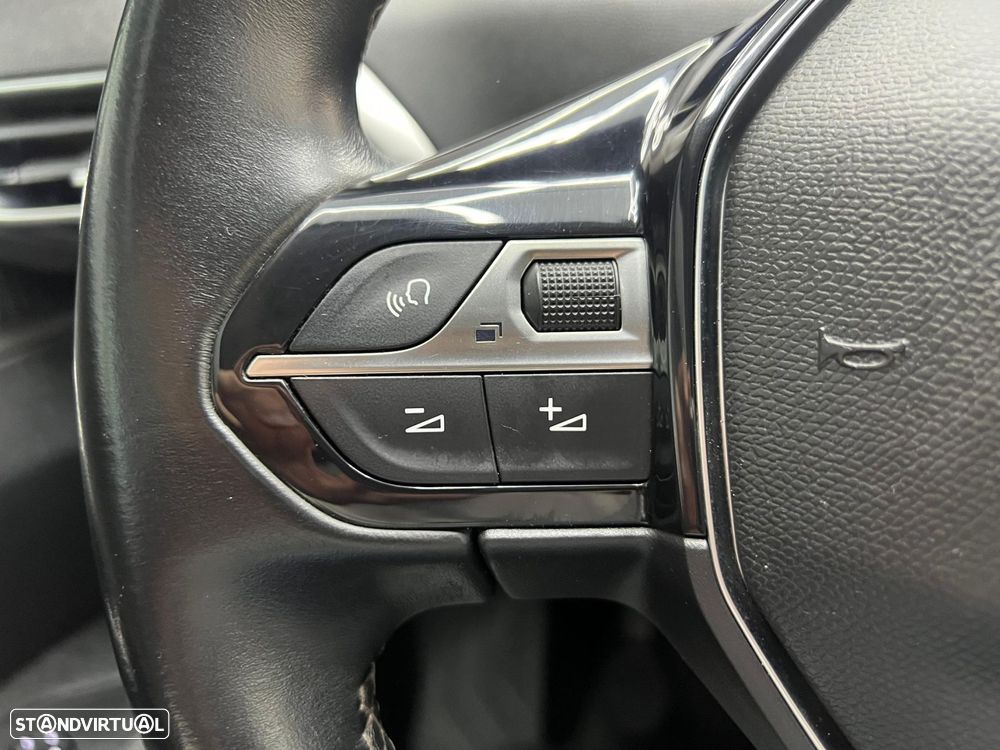 Peugeot 3008 1.5 BlueHDi Allure - 23
