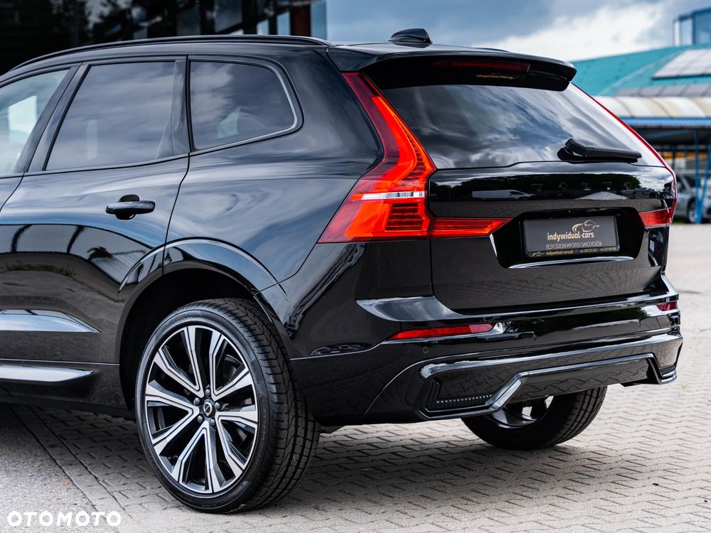 Volvo XC 60 B4 D Ultimate Dark - 12