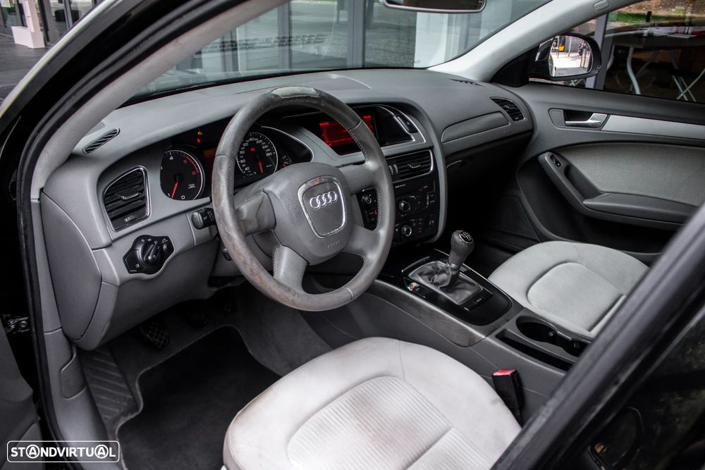 Audi A4 2.0 TDI DPF Ambition - 14