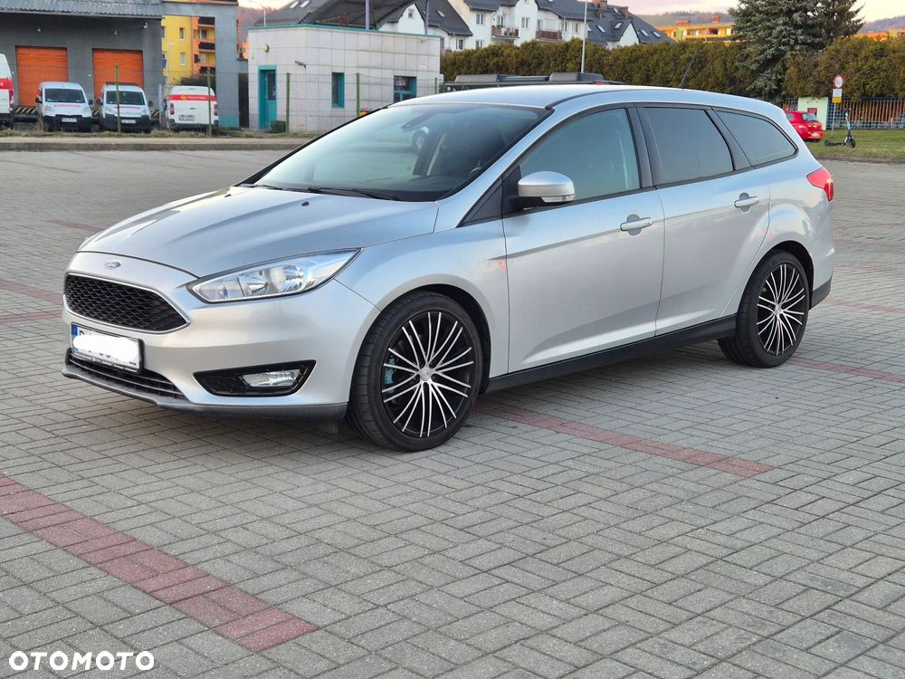 Ford Focus 1.5 EcoBoost Red Edition ASS - 1