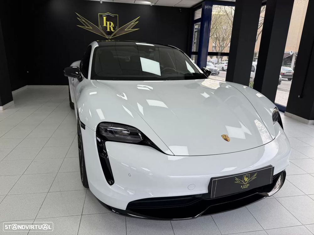 Porsche Taycan 4S - 44