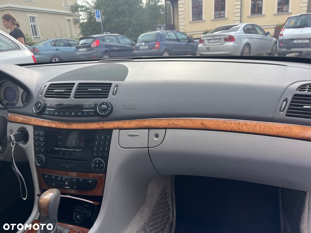 Mercedes-Benz Klasa E 280 4-Matic Avantgarde - 10