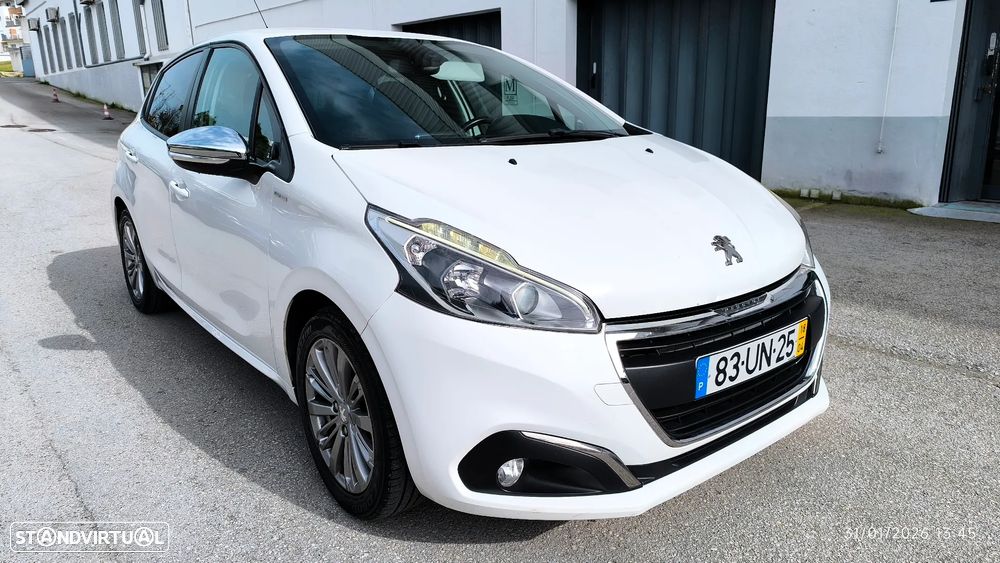 Peugeot 208 1.2 PureTech Style - 17