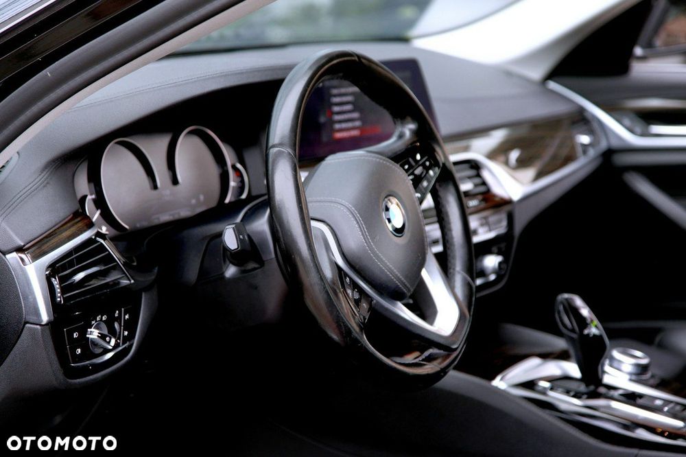 BMW Seria 5 520d xDrive Luxury Line - 13