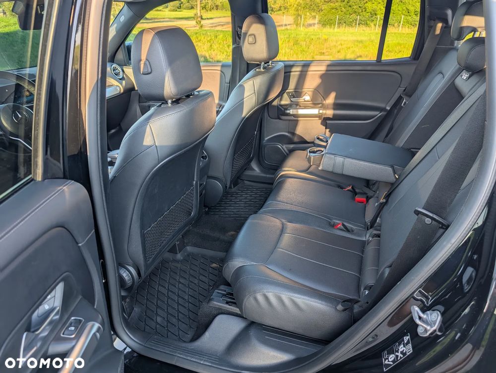 Mercedes-Benz GLB 250 4Matic 8G-DCT Style - 23