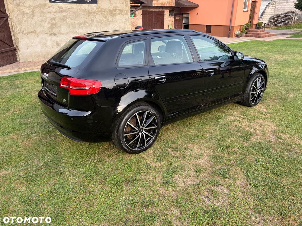 Audi A3 Sportback 2.0 TDI DPF quattro Attraction - 5