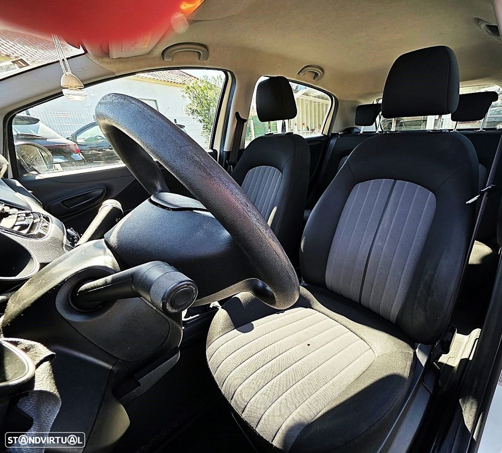 Fiat Punto 1.3 M-Jet Easy S&S - 9
