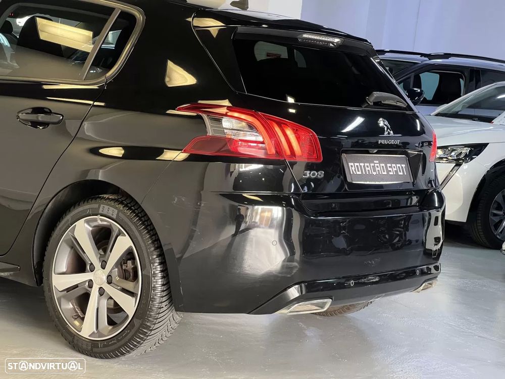 Peugeot 308 1.2 PureTech Style J17 - 24