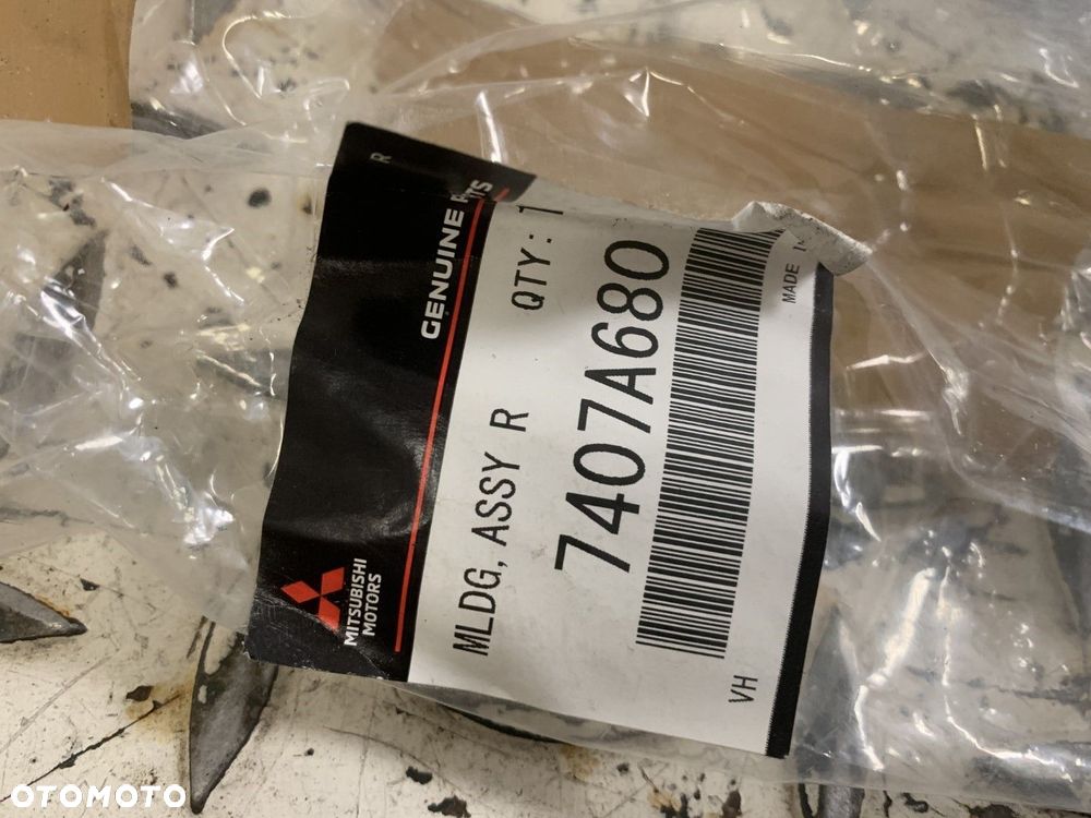 NOWA ORYGINALNA LISTWA ZDERZAKA PRAWA TYŁ PDC MITSUBISHI OUTLANDER III  3 12-21 7407A318 - 7
