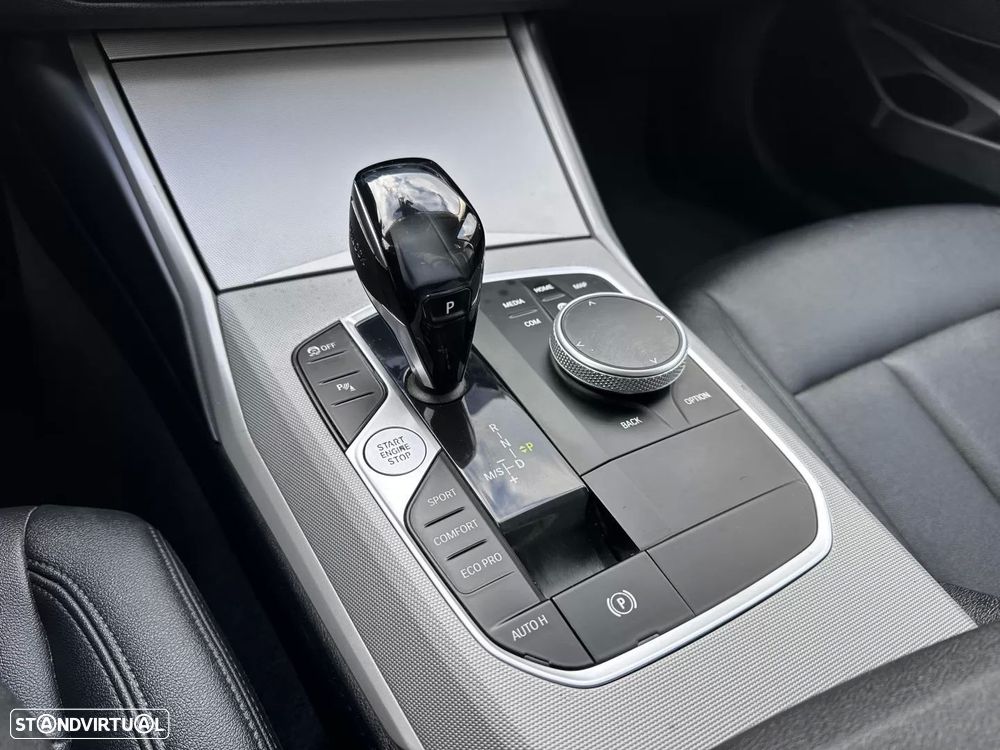 BMW 318 d Aut. Edition M Sport Shadow - 42