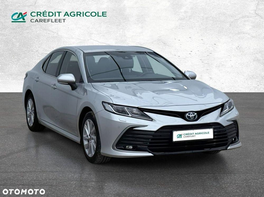 Toyota Camry - 4