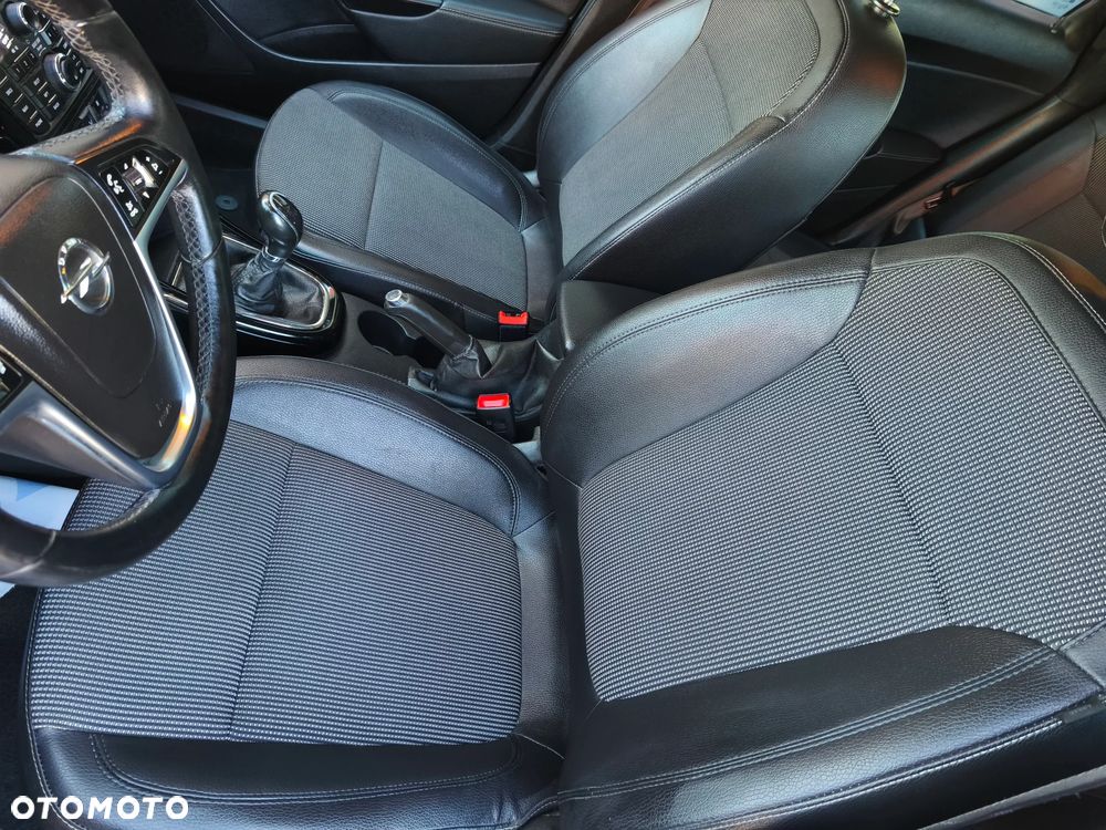 Opel Astra 1.4 T Cosmo EU6 - 11