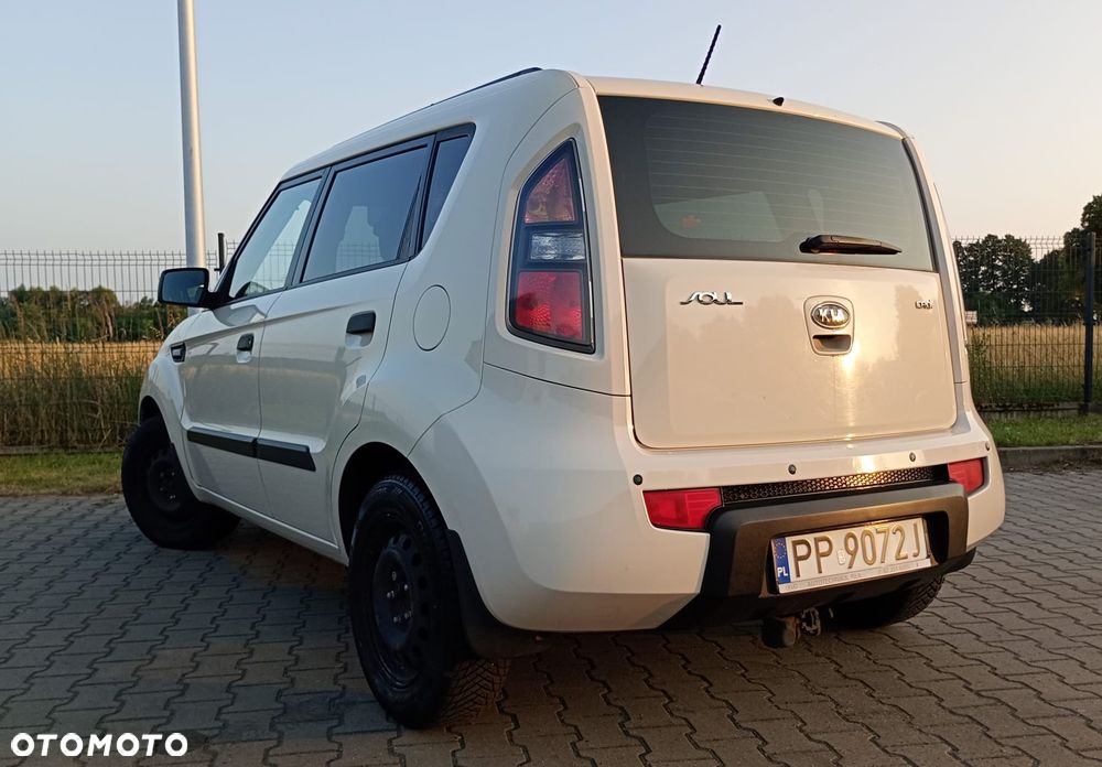 Kia Soul 1.6 CRDI M - 9