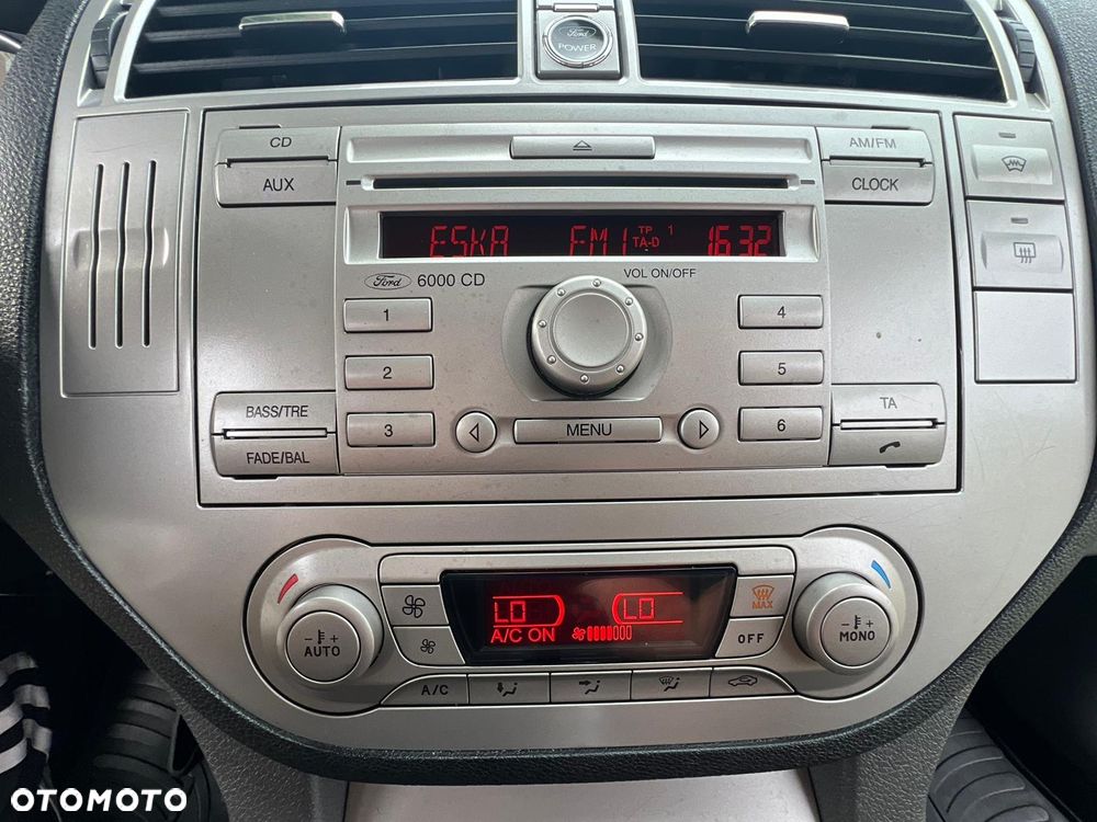 Ford Kuga 2.0 TDCi Titanium - 37