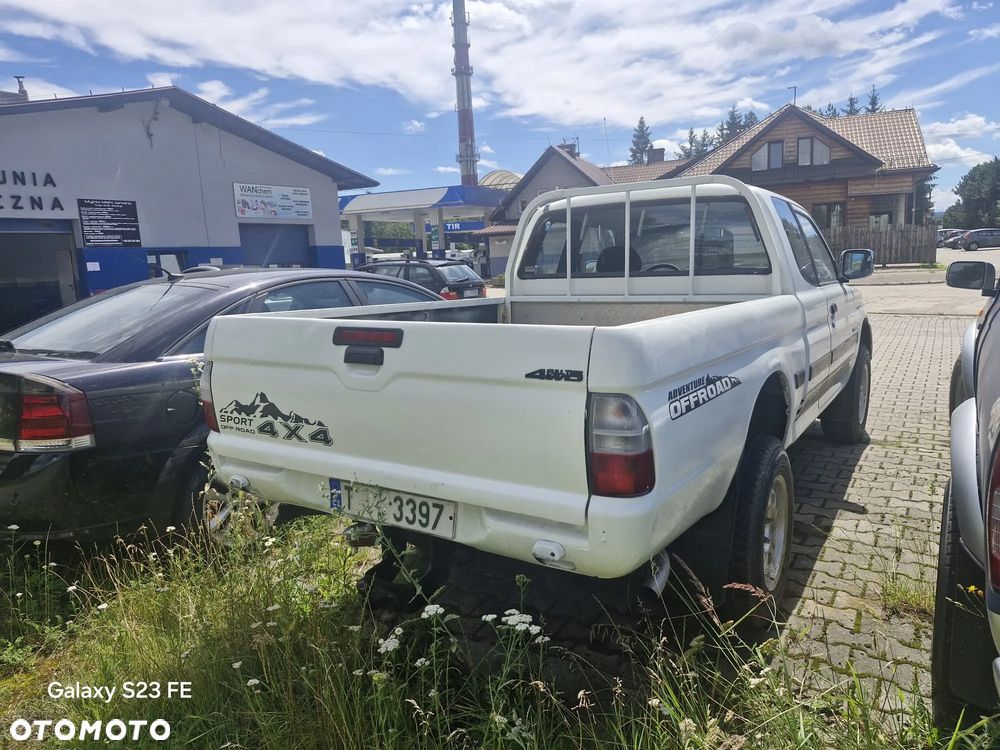 Mitsubishi L200 - 10