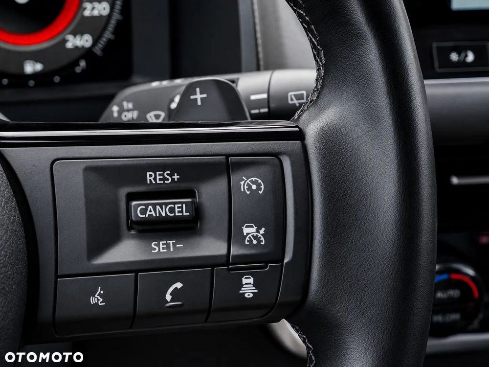Nissan Qashqai 1.3 DIG-T MHEV N-Connecta Xtronic - 17