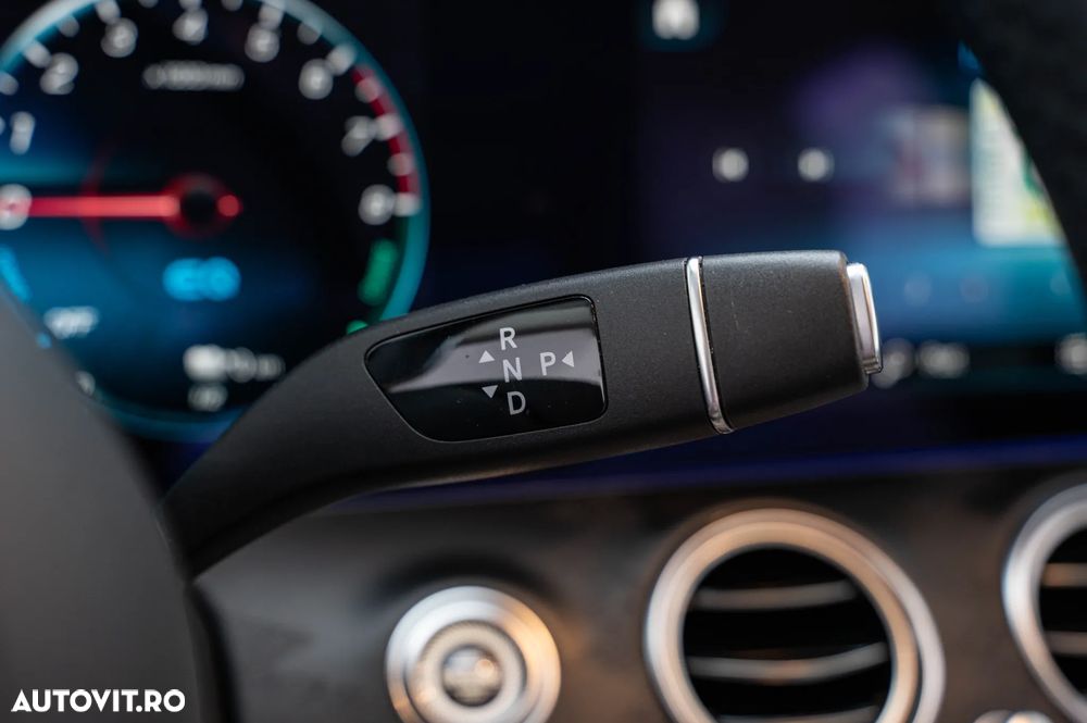 Mercedes-Benz E 300 9G-TRONIC Exclusive - 26
