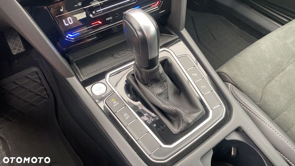 Volkswagen Passat - 17