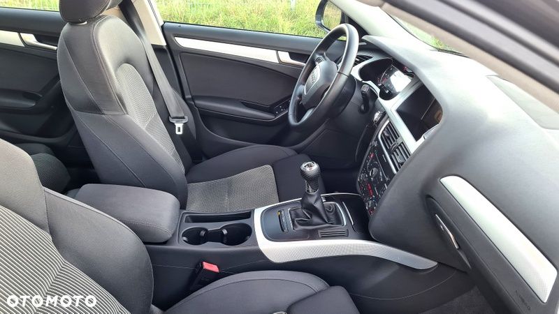 Audi A4 Avant 2.0 TDI - 31