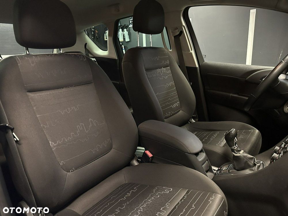 Opel Meriva - 11