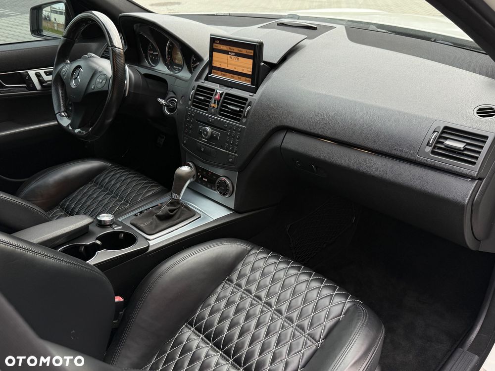 Mercedes-Benz Klasa C 63 AMG 7G-TRONIC - 14