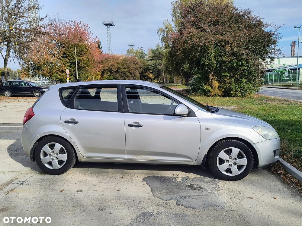 Kia Ceed - 5