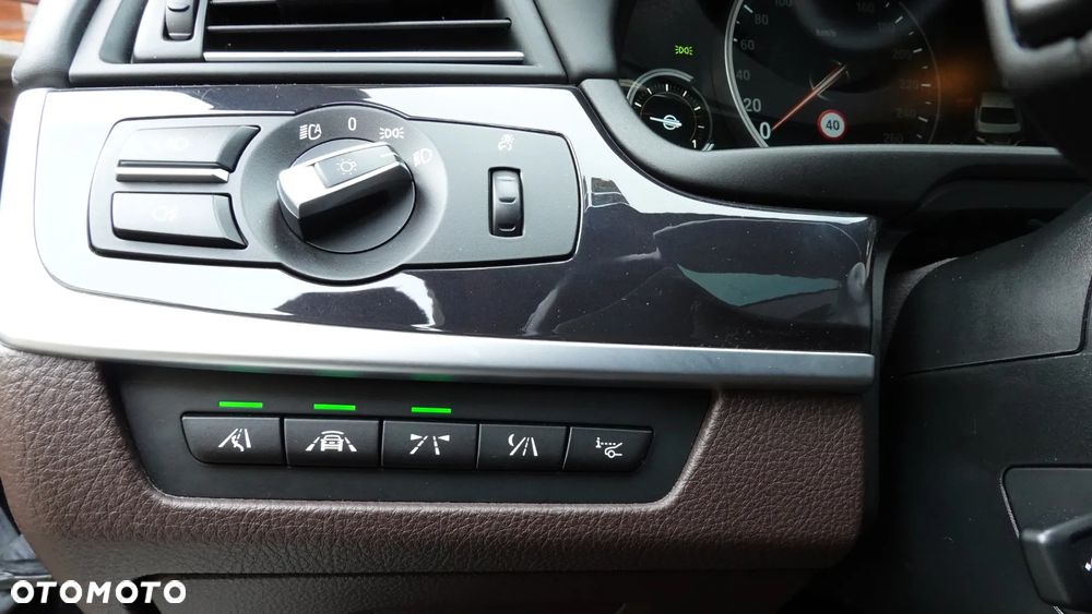BMW Seria 5 518d Luxury Line - 5