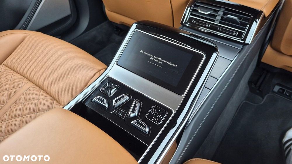 Audi A8 - 14