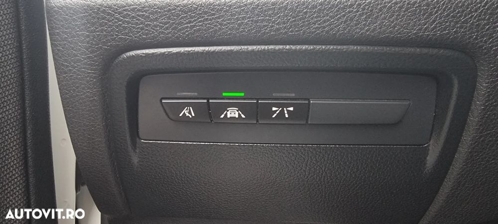 BMW Seria 3 320d xDrive Sport-Aut. - 27