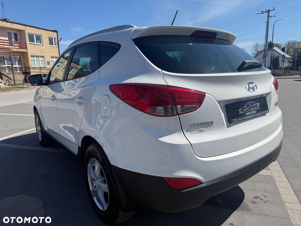 Hyundai ix35 1.6 2WD UEFA EURO 2012 Edition - 32