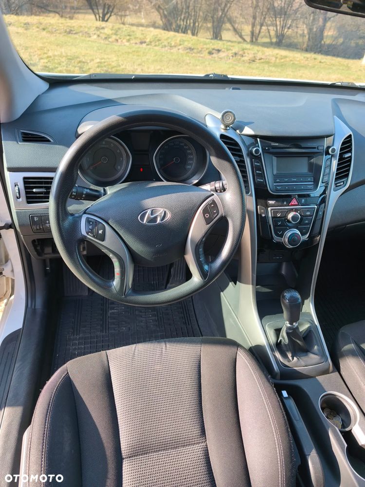 Hyundai i30 1.4 Classic + - 13