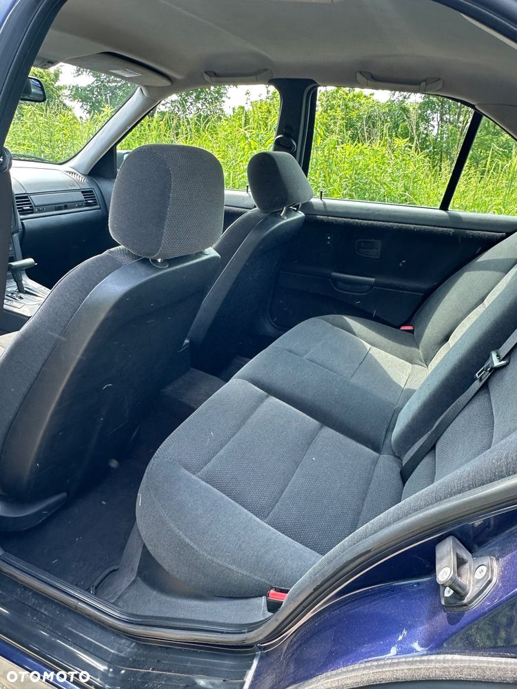 BMW Seria 3 328i - 14