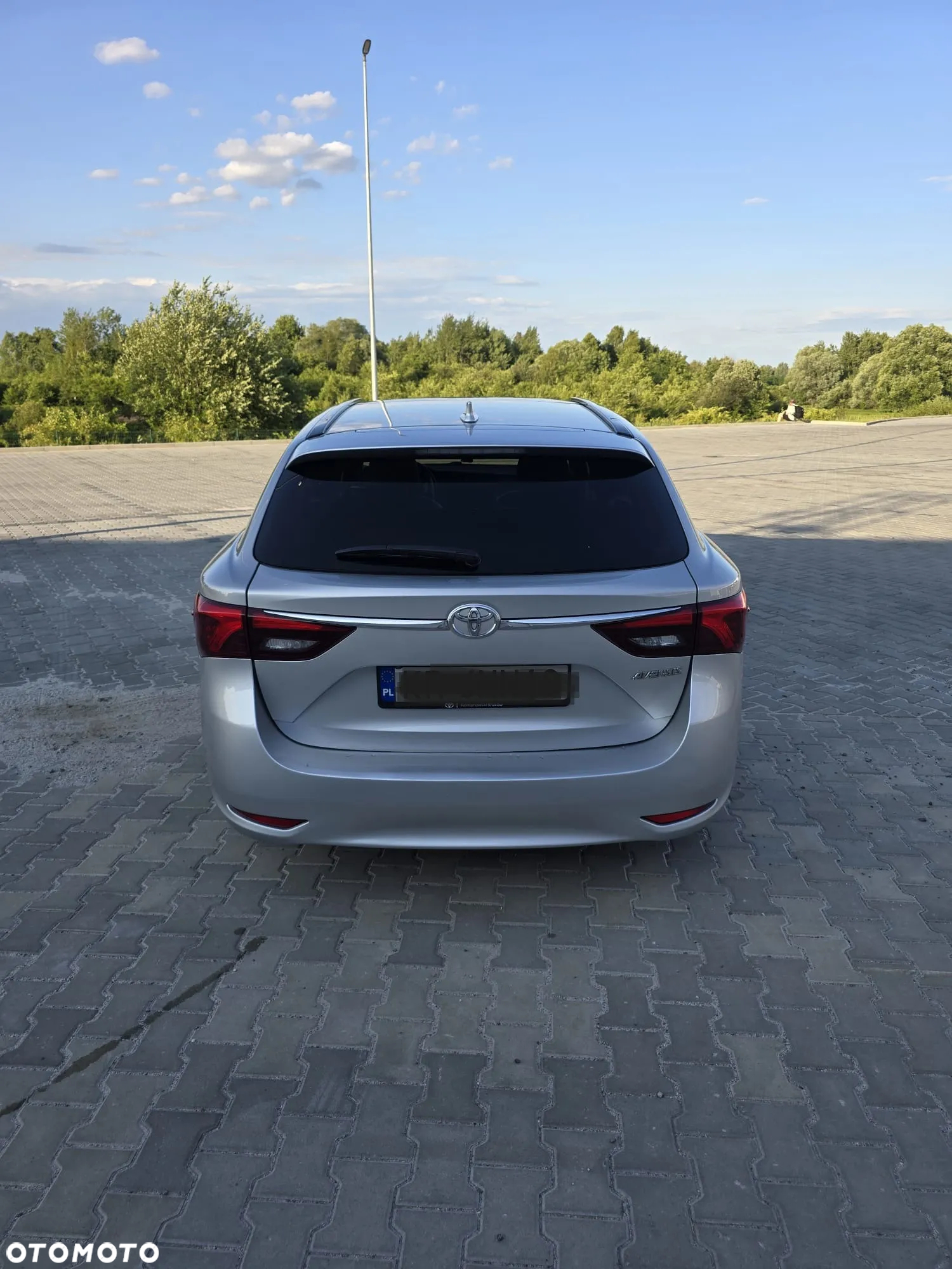 Toyota Avensis 2.0 D-4D Prestige - 2