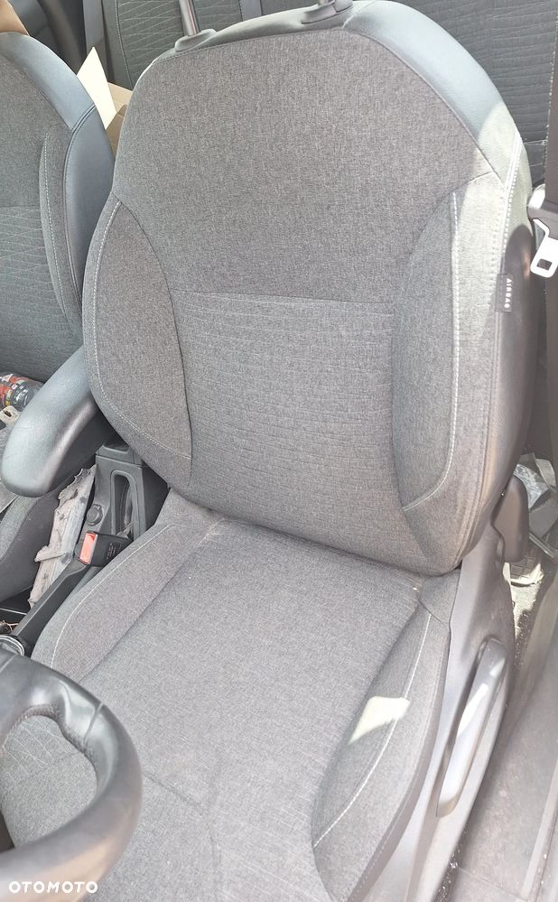 FOTEL LEWY PRZÓD- CITROEN C3 LIFT /2016 ROK  / 5 DRZWI- EUROPA - 1
